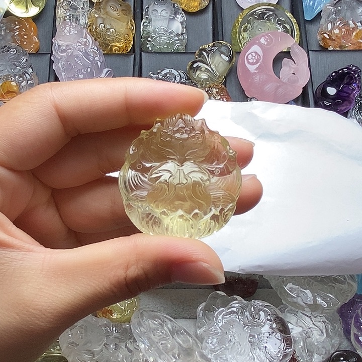 ****瑶未镶嵌颈饰水晶水晶吊坠