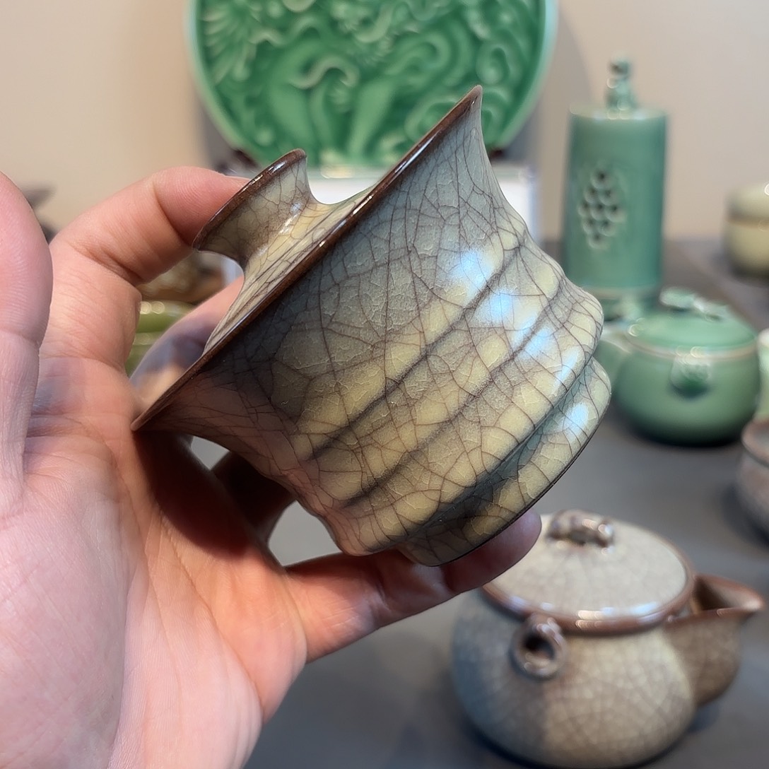 瓷片小***队龙泉青瓷福利青瓷