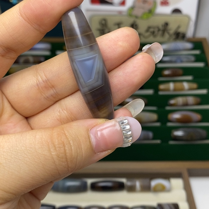 玛瑙/玉髓合金颈饰