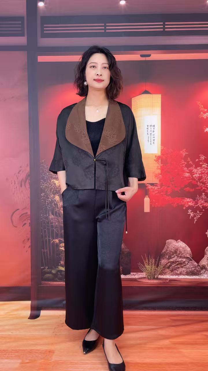 蝙蝠袖大翻领常规外套秋装妈妈装提花花萝双面穿气质洋气七分袖
