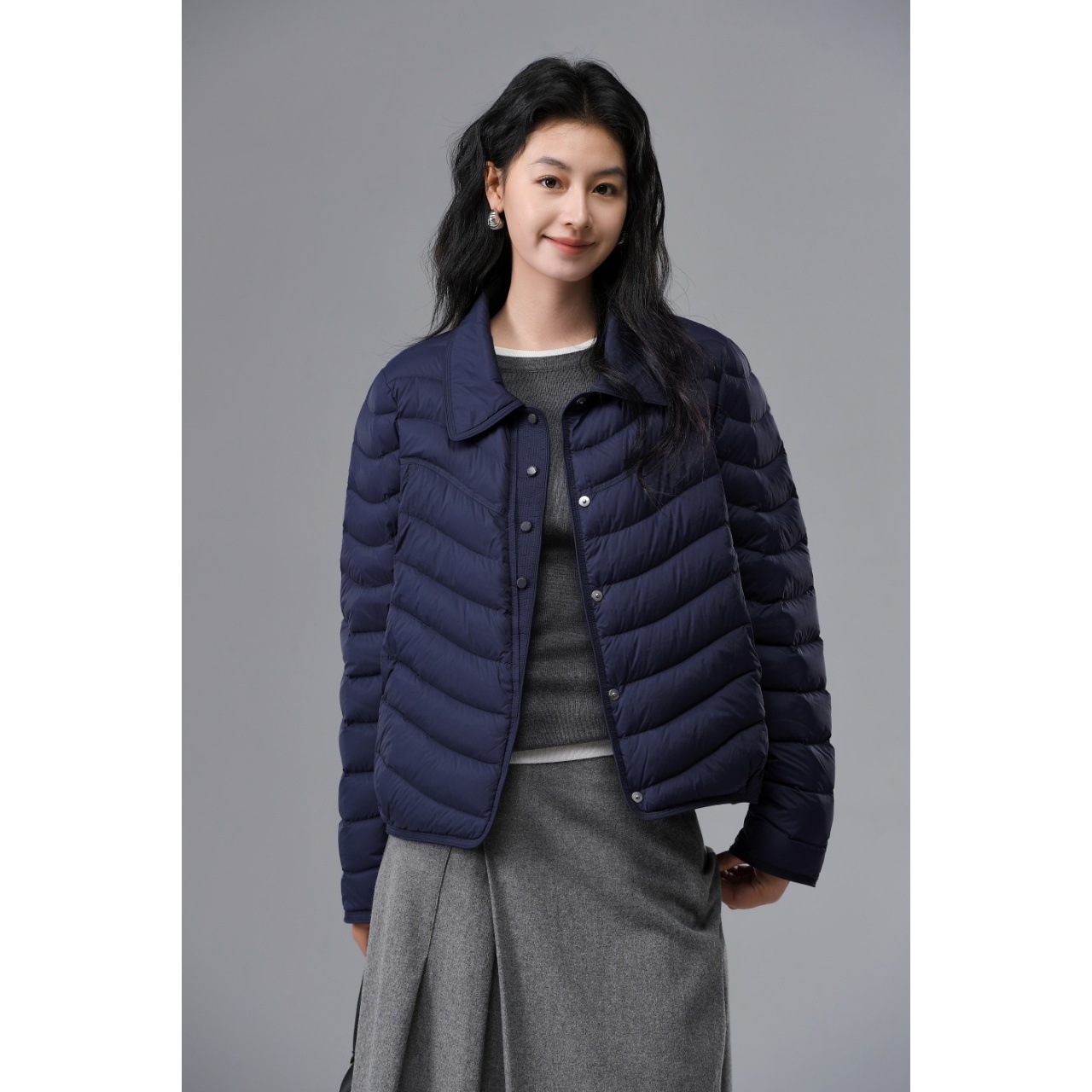 初冬翻领轻薄减龄短款羽绒服ZYD059