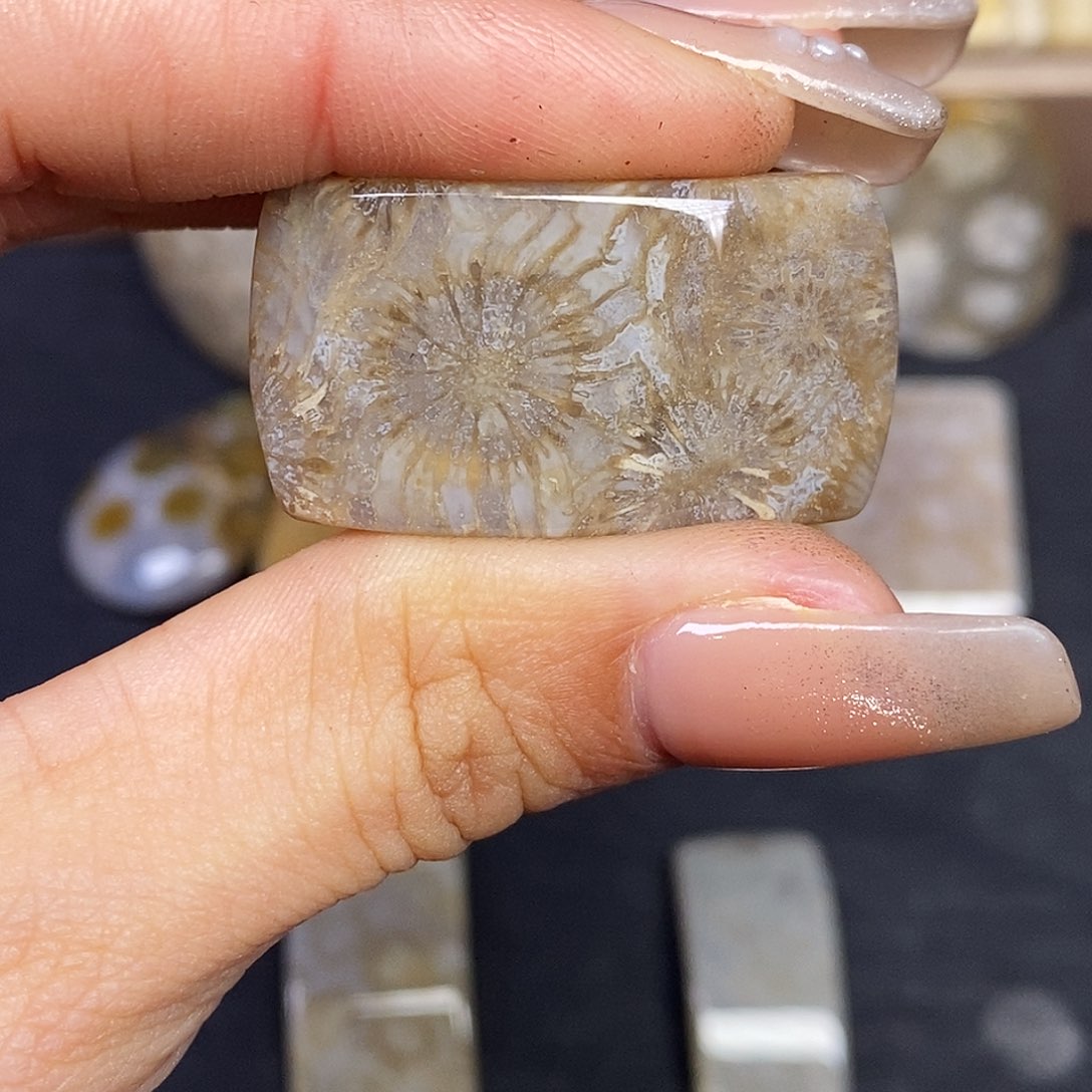 硅化玉颈饰合金原*