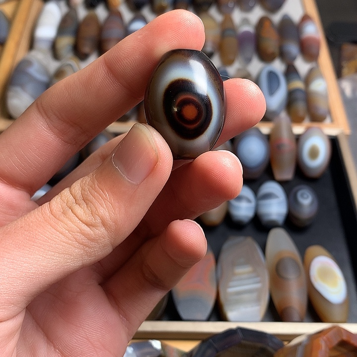 玛瑙/玉髓未镶嵌颈饰