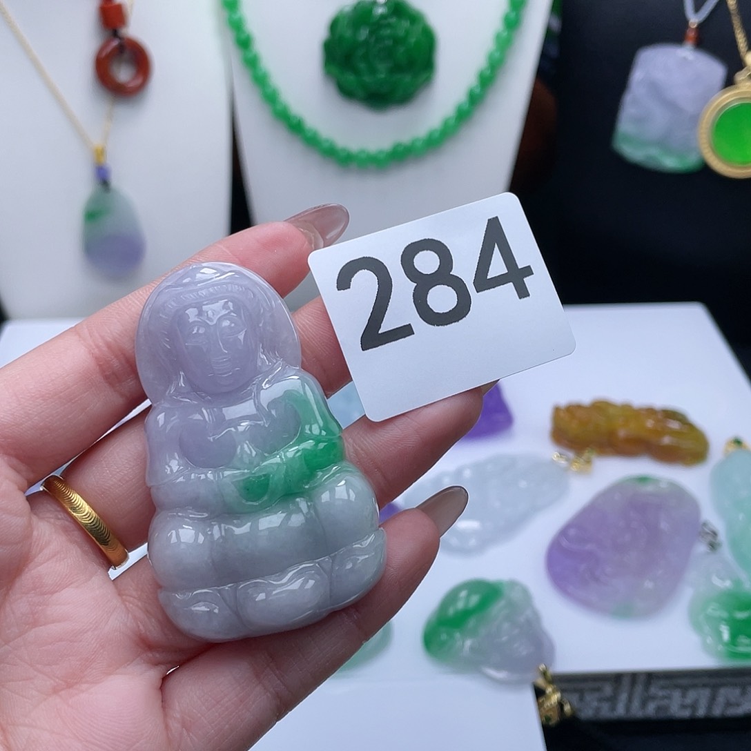 翡翠吊坠(赠链)未镶嵌