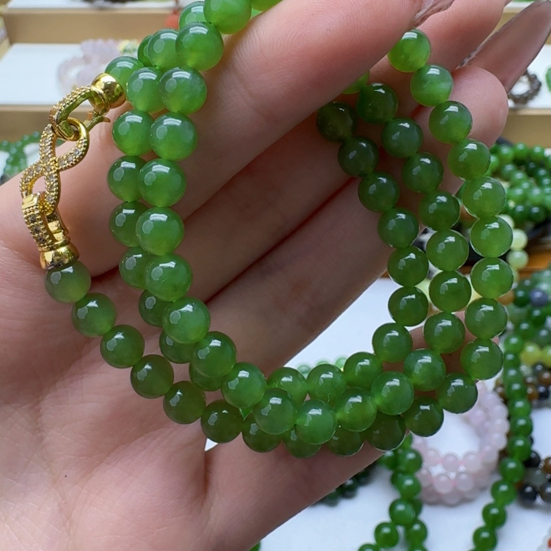 自***贝和田玉未镶嵌手链