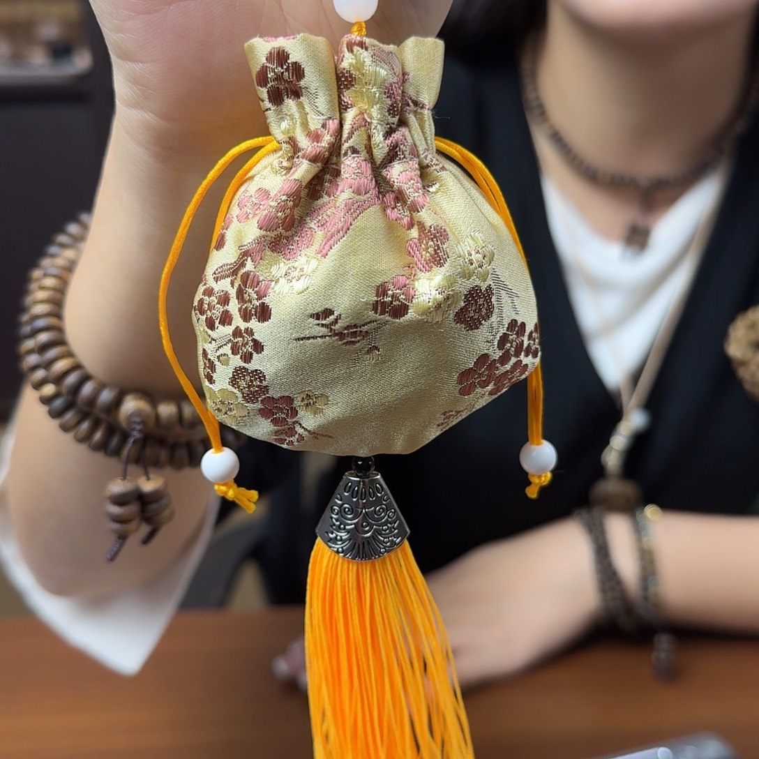 沉香沉香碎屑香包 10g+勾丝