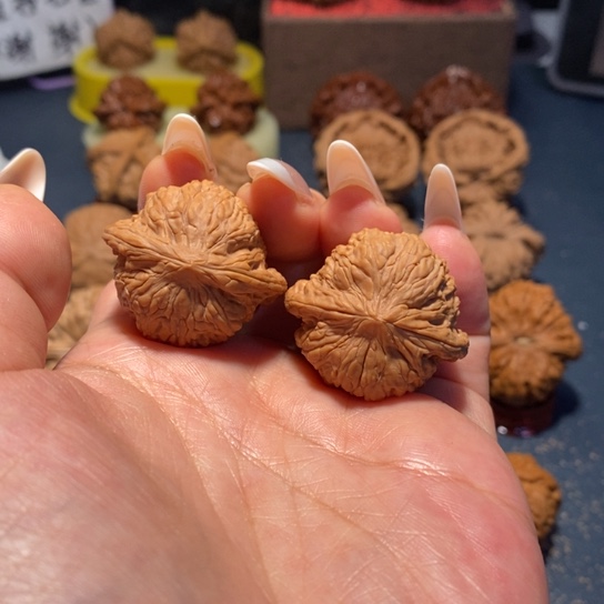 把件文玩核桃泥鳅背 全品33尺