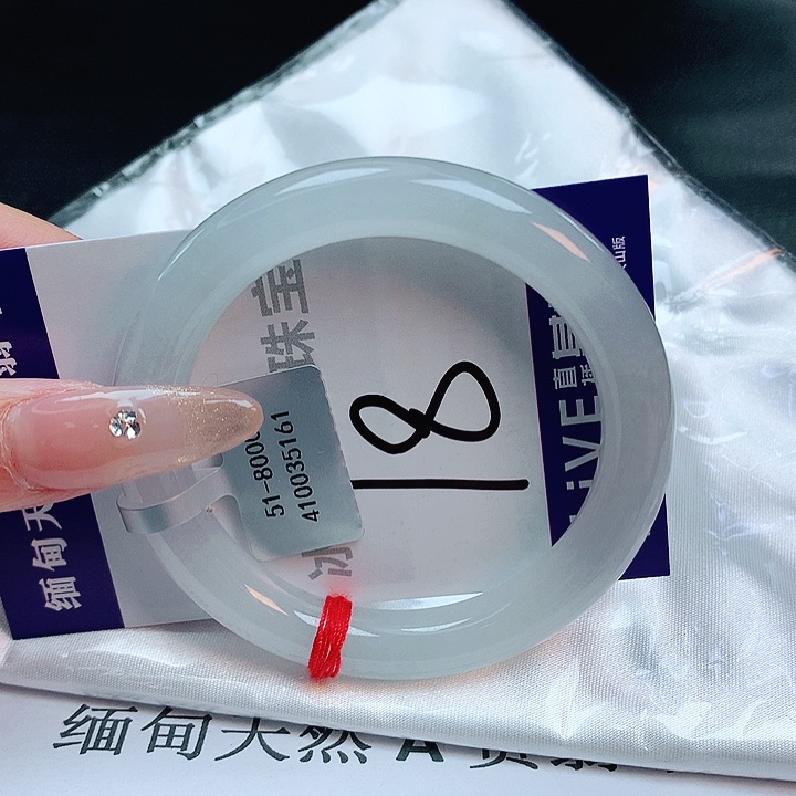 翡翠手镯未镶嵌缅甸天然a货翡翠手镯