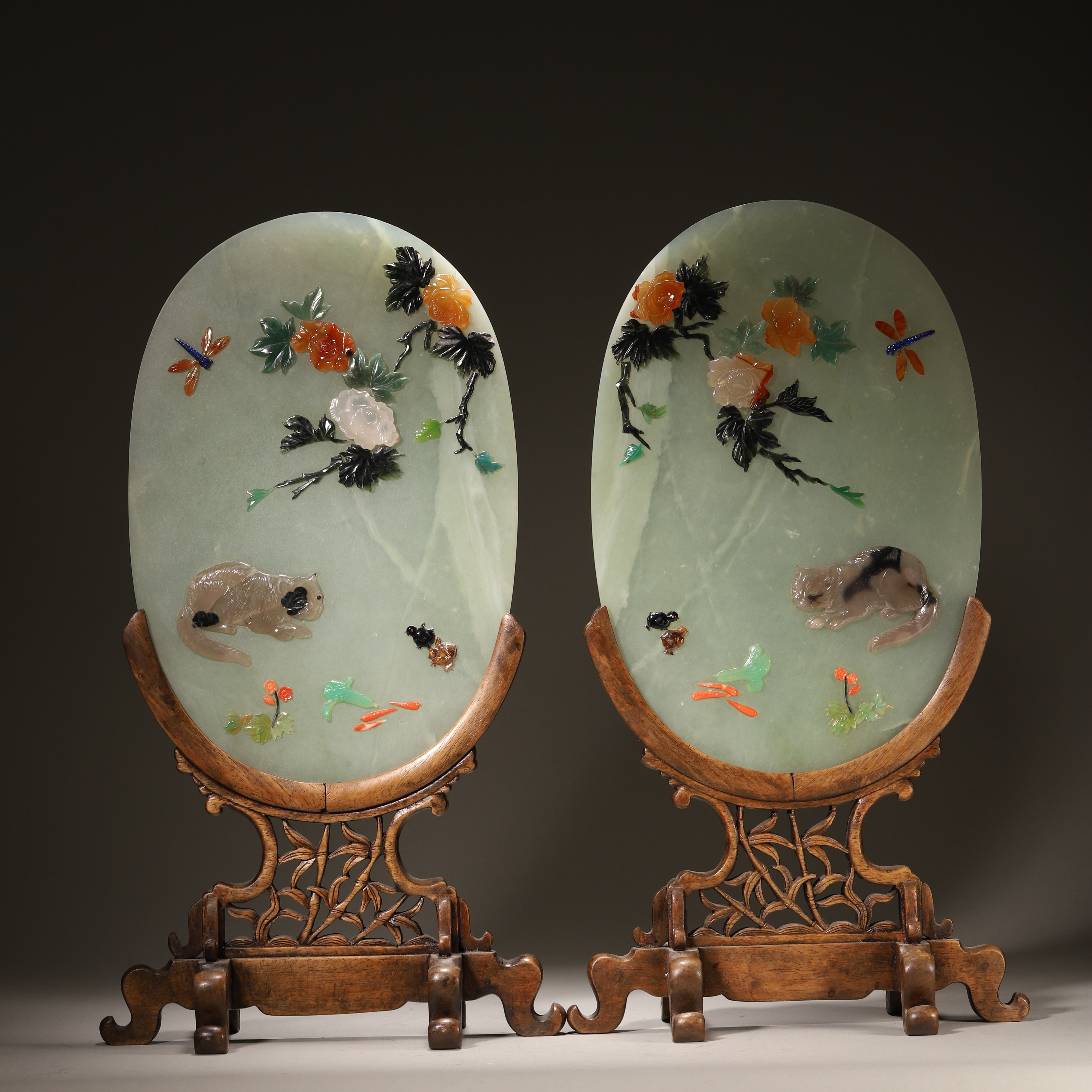 Lot10 创汇期 和田玉嵌宝插屏一对