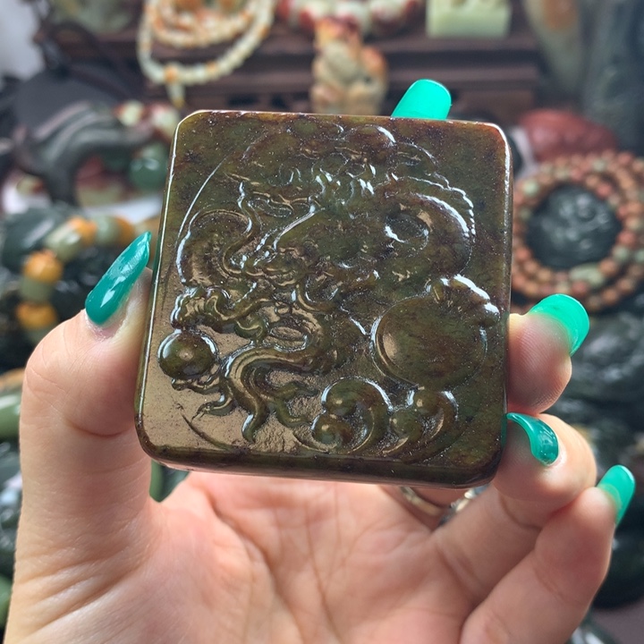 岫岩河磨玉（透闪石质玉）把件未镶嵌