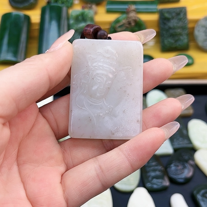 和田玉未镶嵌颈饰