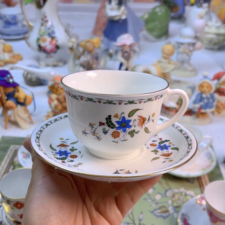 摆件欧洲中古瓷器好看冲鸭！