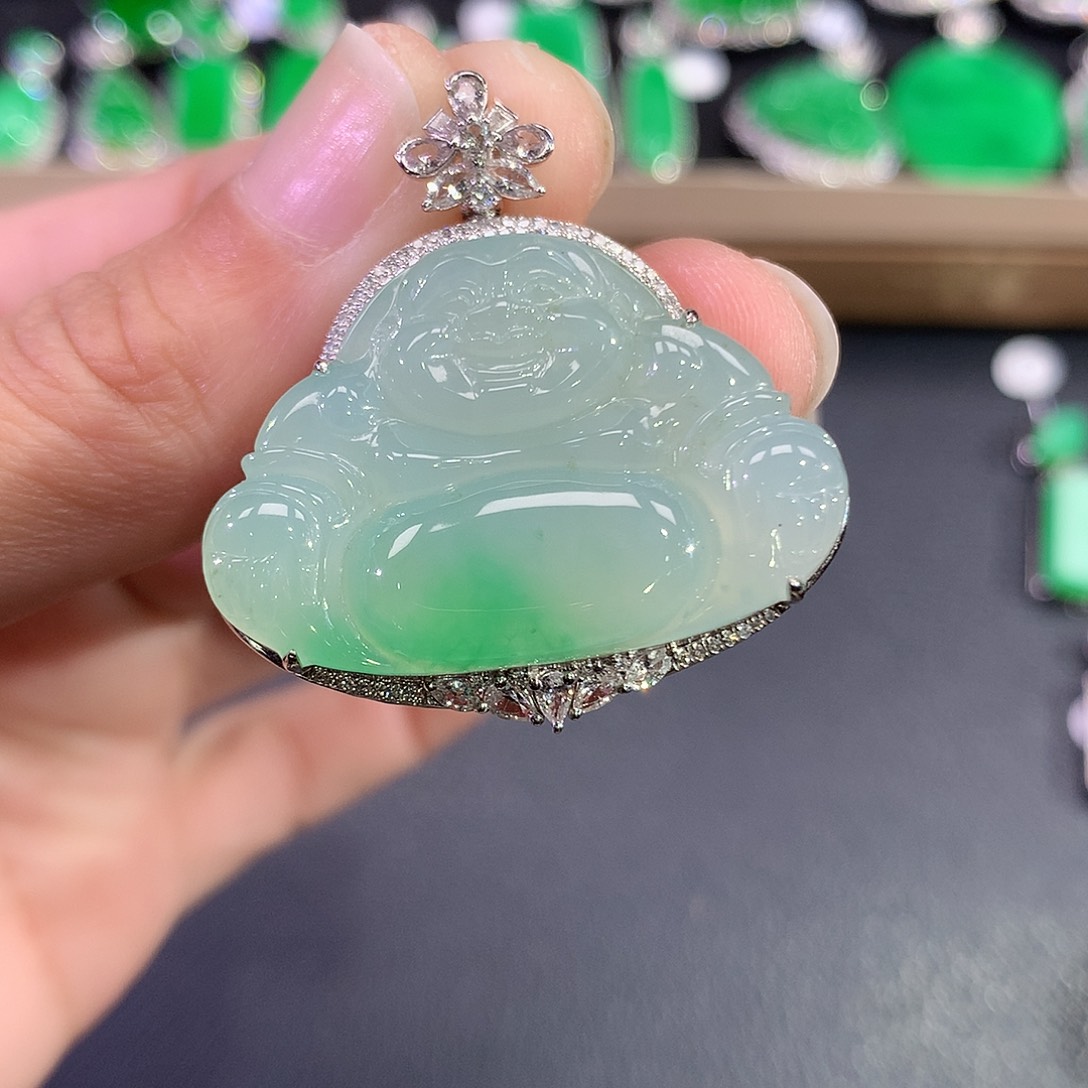 翡翠吊坠(赠链)18K金镶嵌