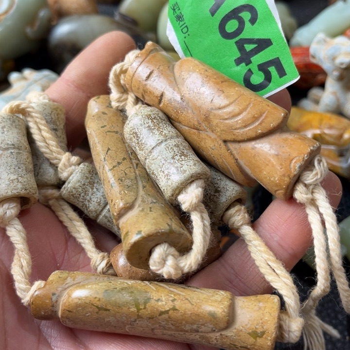 蛇纹石玉合金颈饰