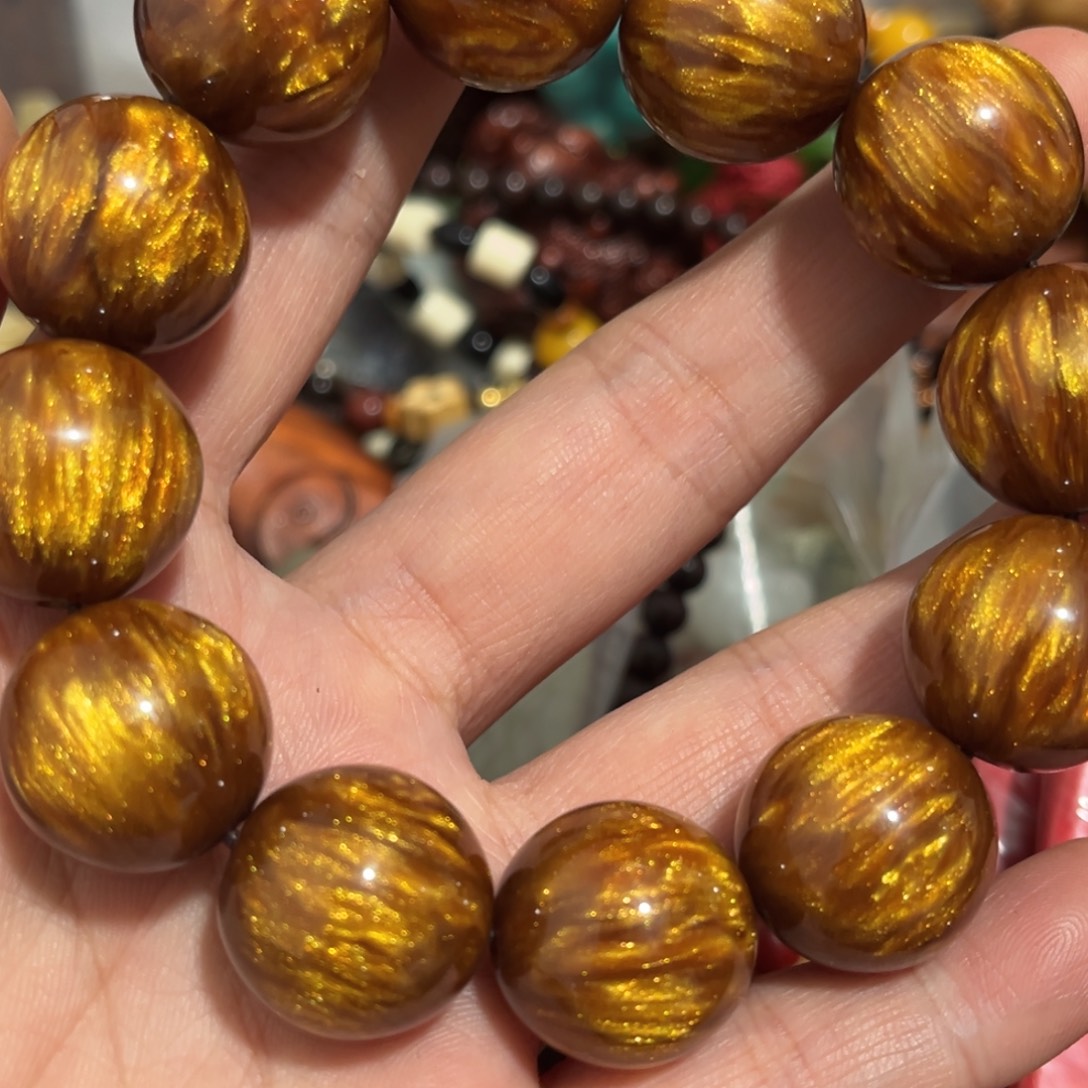 s***s和田玉（糖玉）未镶嵌颈饰挂件一个一拍