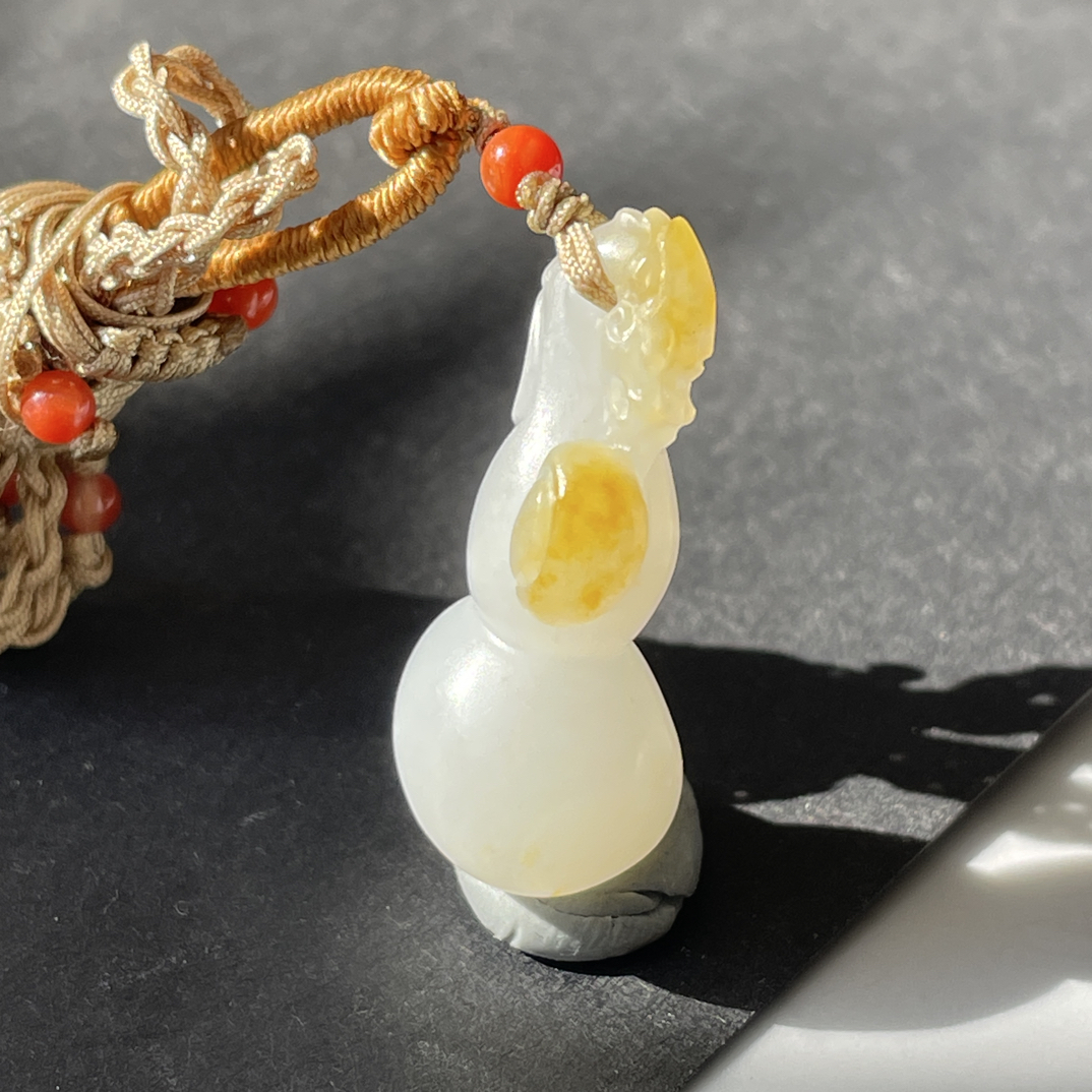 精品新疆和田玉金黄皮白玉葫芦吊坠挂件 白度佳油润细腻6克