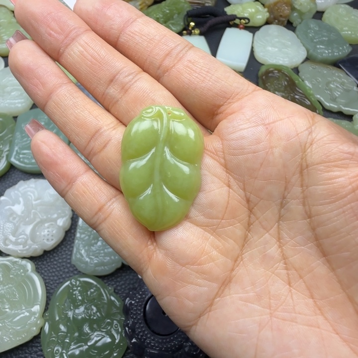 和田玉未镶嵌珠宝奇石