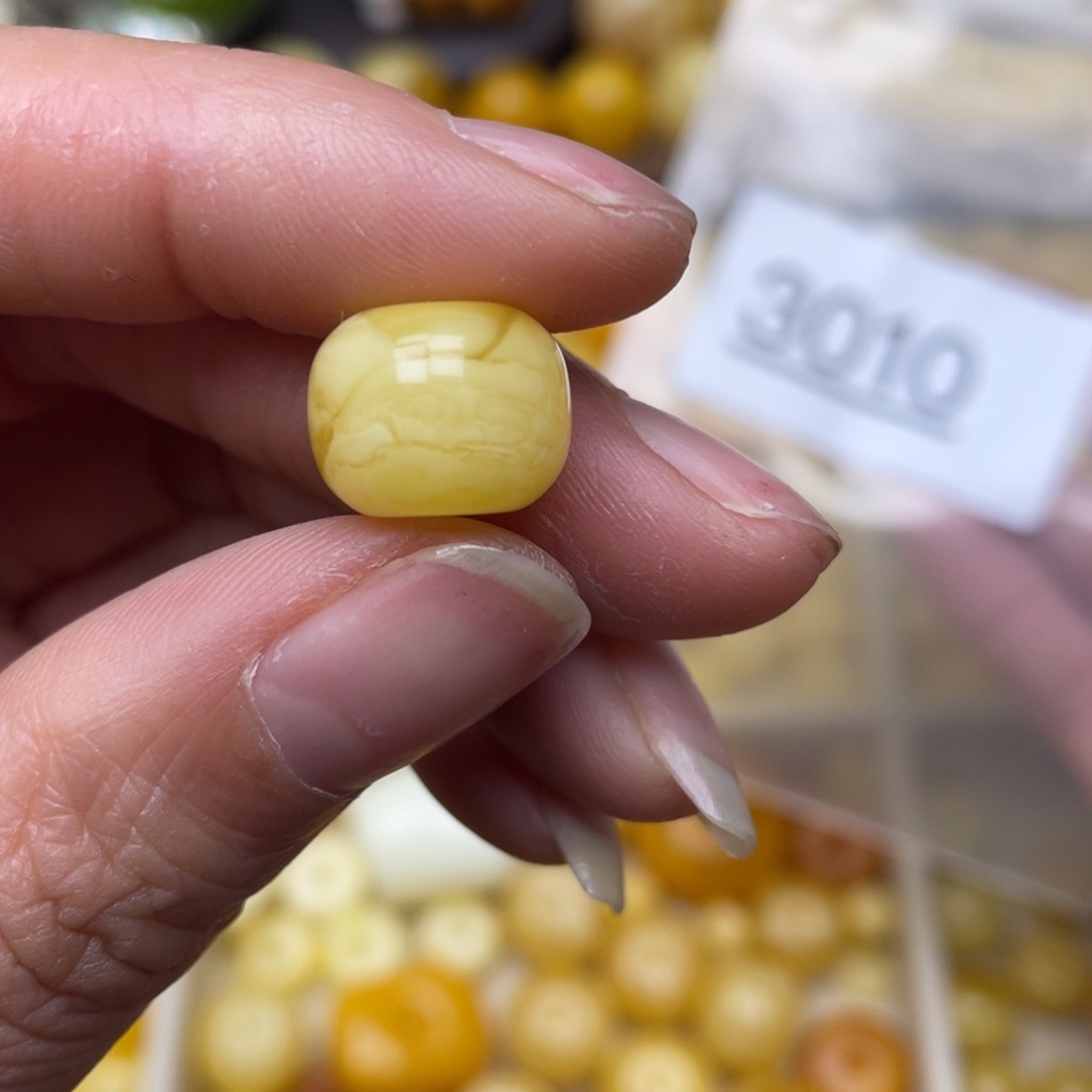 蜜蜡珠宝奇石未镶嵌12.9