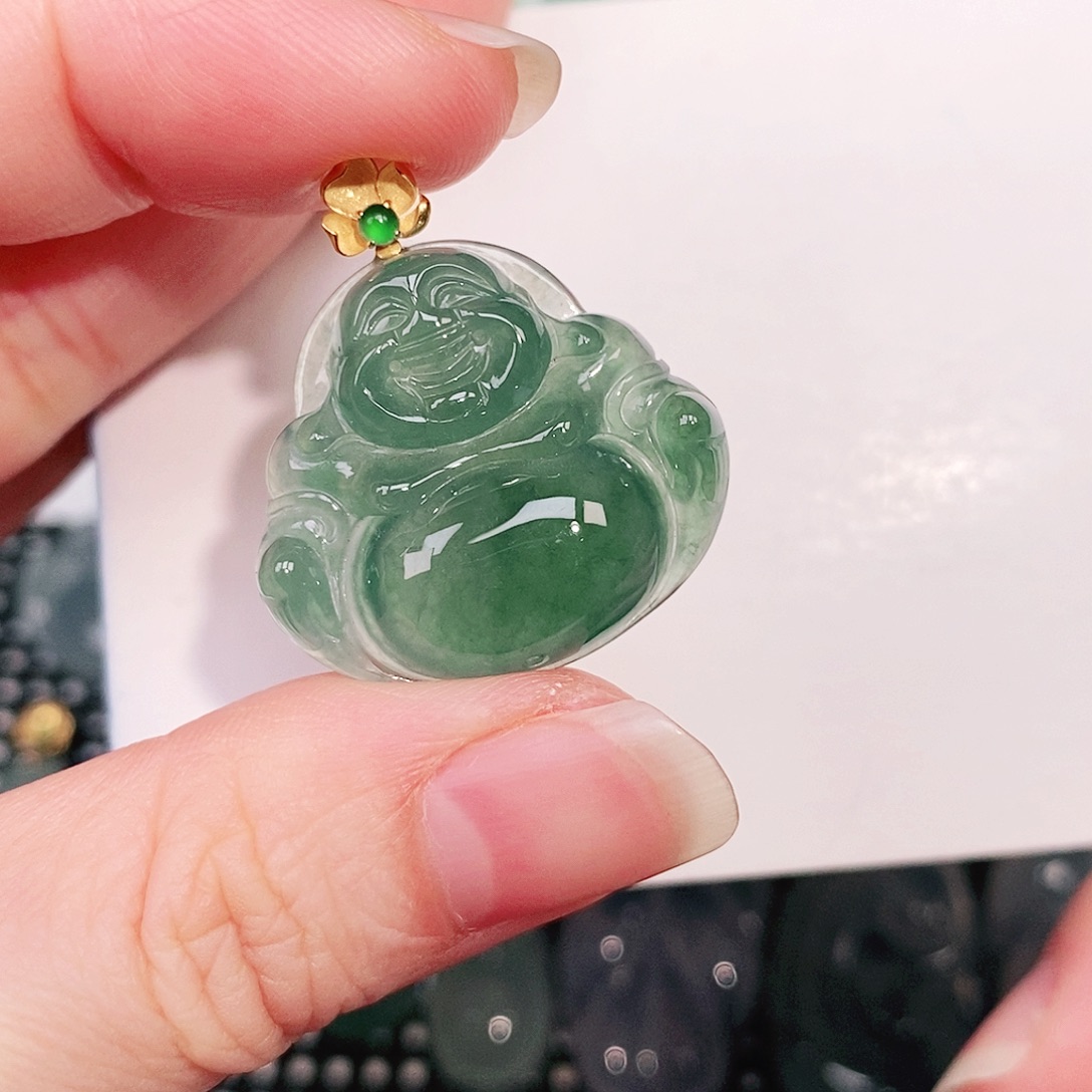 翡翠18K金镶嵌颈饰