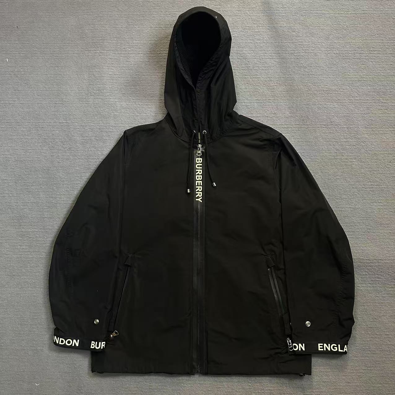 99新/博柏利BURBERRY/黑色字母连帽夹克/40码/175身材