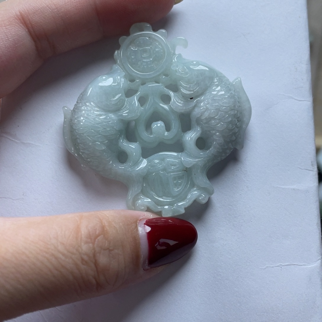 翡翠颈饰未镶嵌年年有余