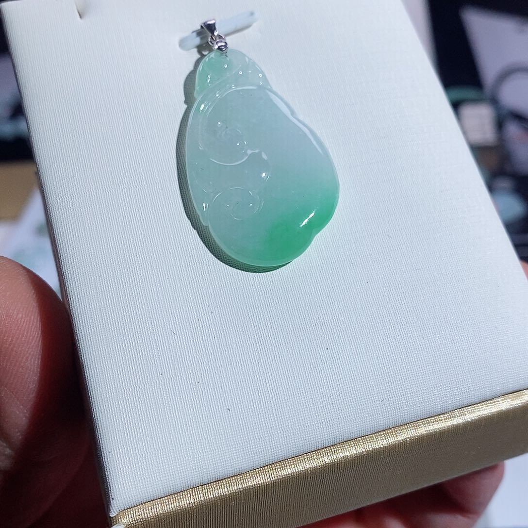 翡翠颈饰银S925镶嵌如意