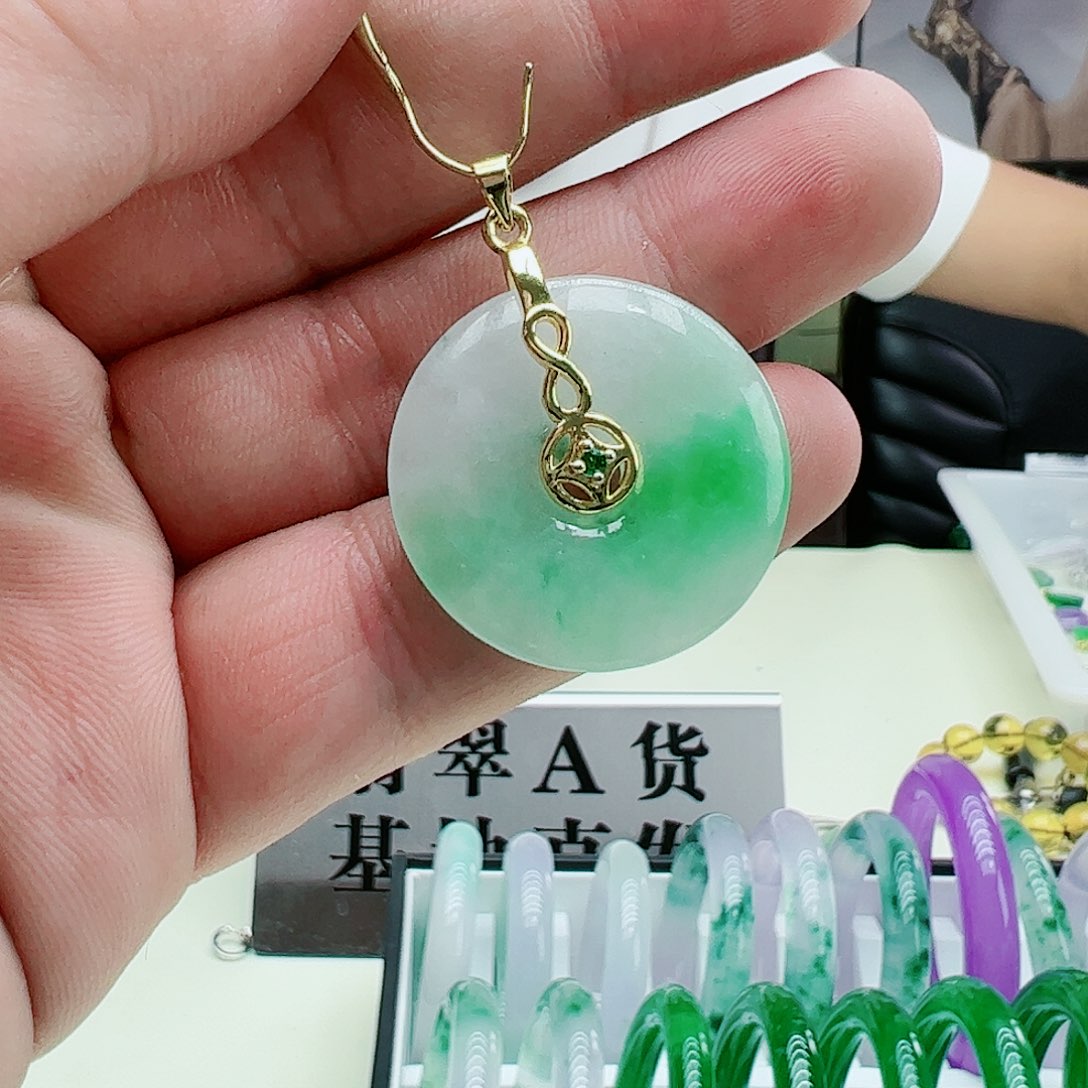 翡翠吊坠(赠链)银S925镶嵌