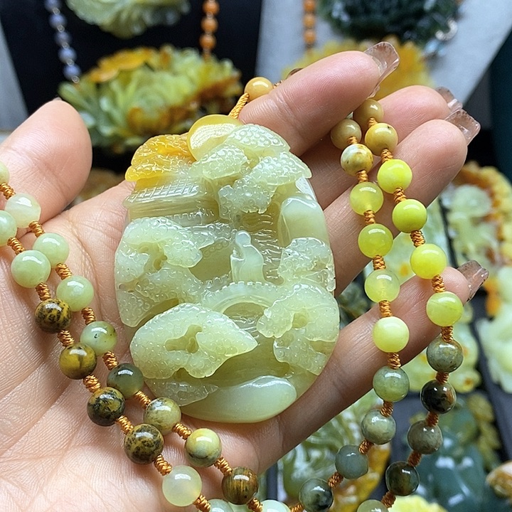 蛇纹石玉挂件未镶嵌