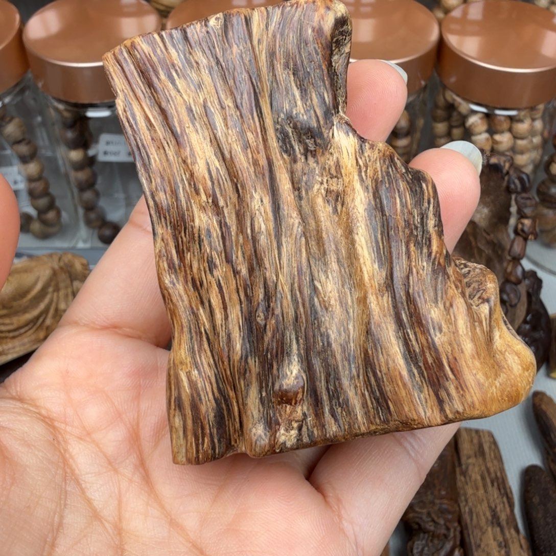 无***风沉香沉香碎屑芽庄九五沉 61.5 克