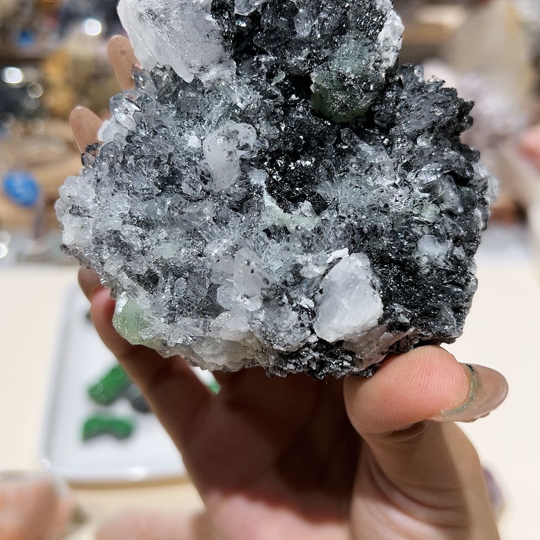 石材水墨风格云南水晶