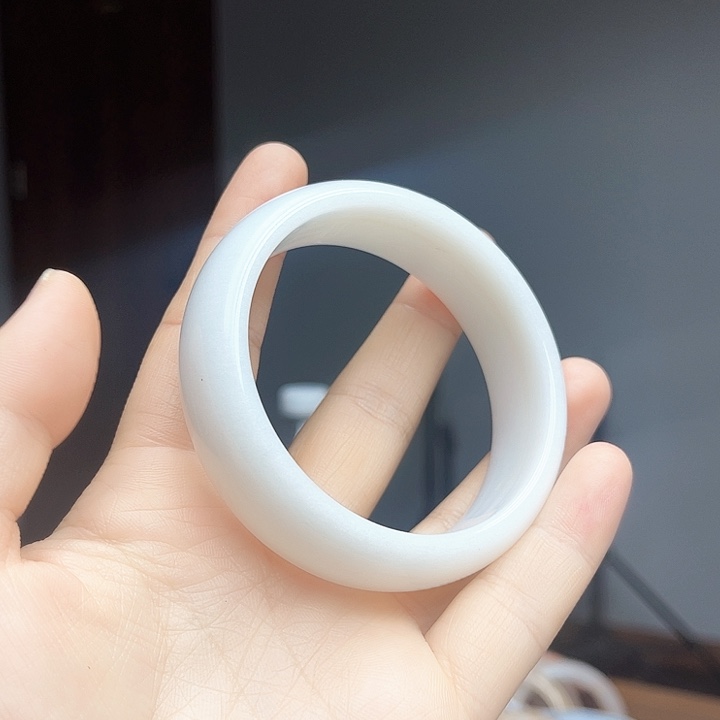 石英岩玉手镯合金