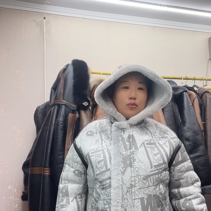 太*洋130斤女款穿皮毛一体
