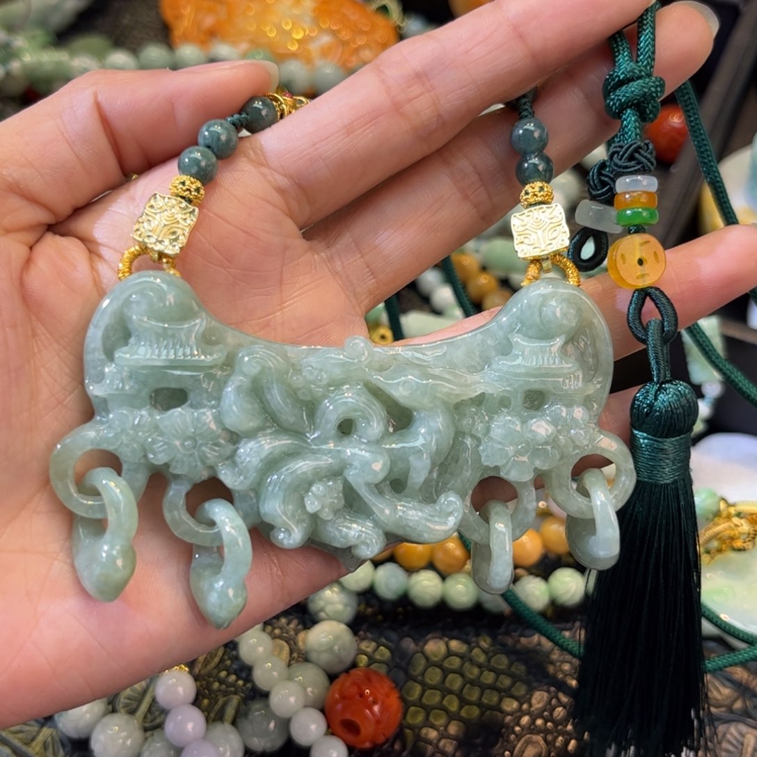 翡翠颈饰未镶嵌待编款