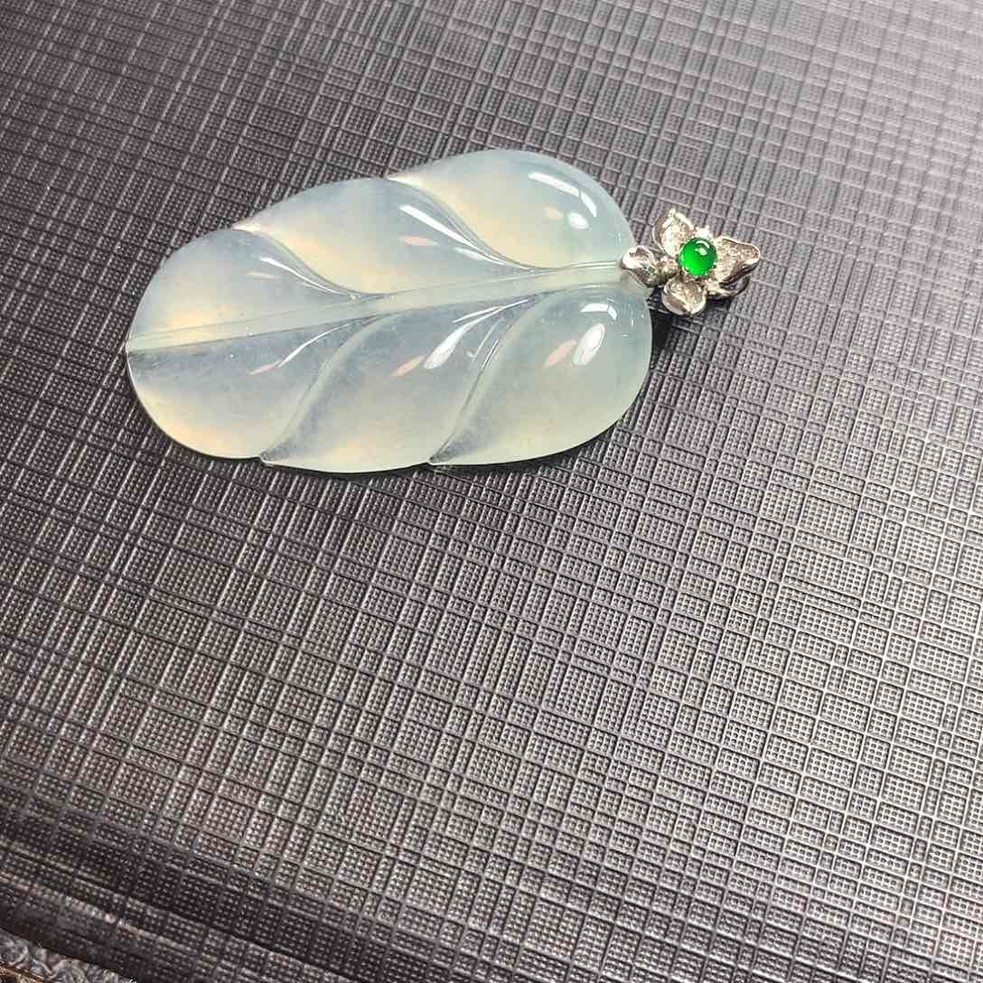 翡翠颈饰18K金镶嵌?****l翡翠