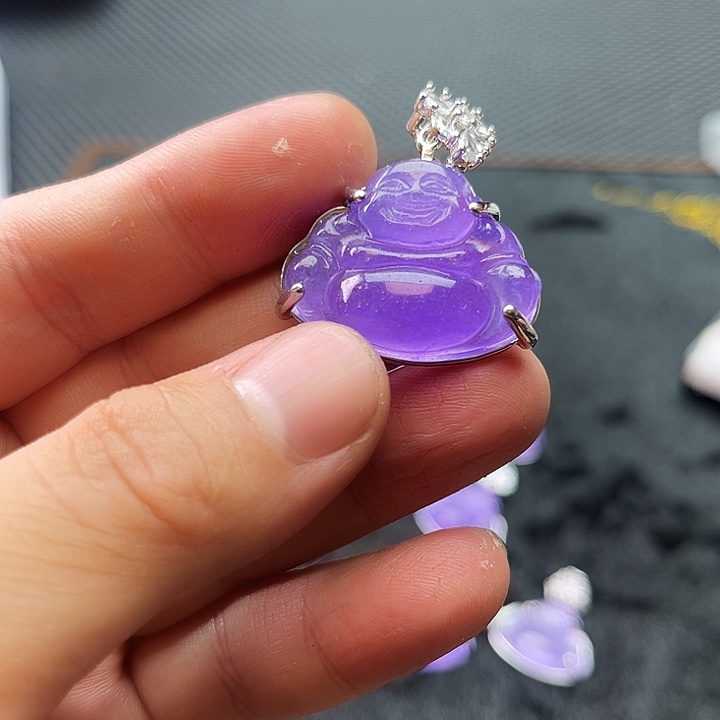 翡翠颈饰未镶嵌啊啊