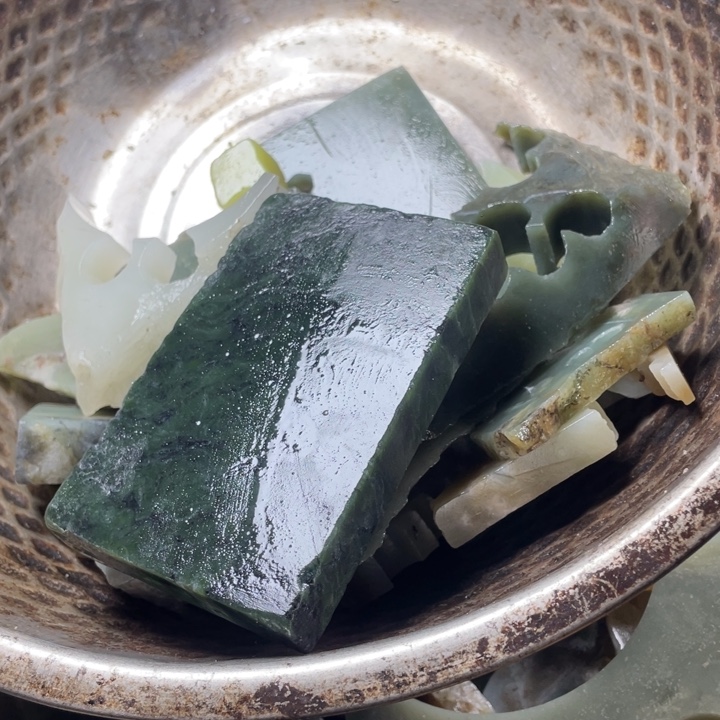 古***源和田玉未镶嵌珠宝半成品