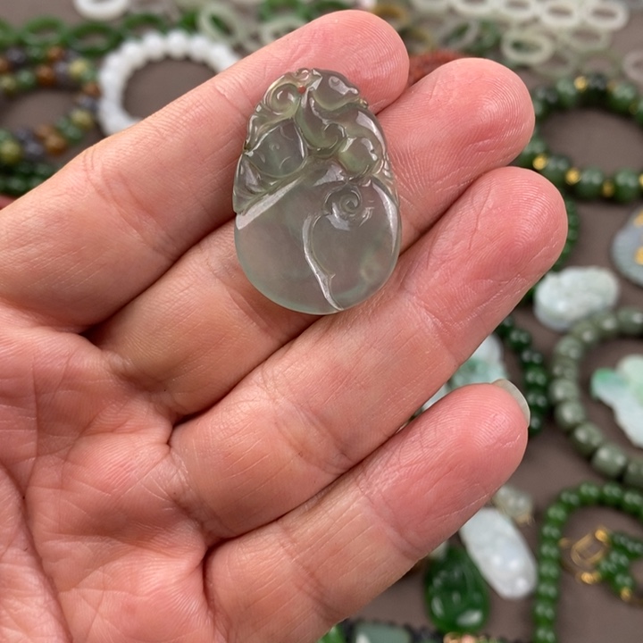 和田玉吊坠(不含链)未镶嵌致*