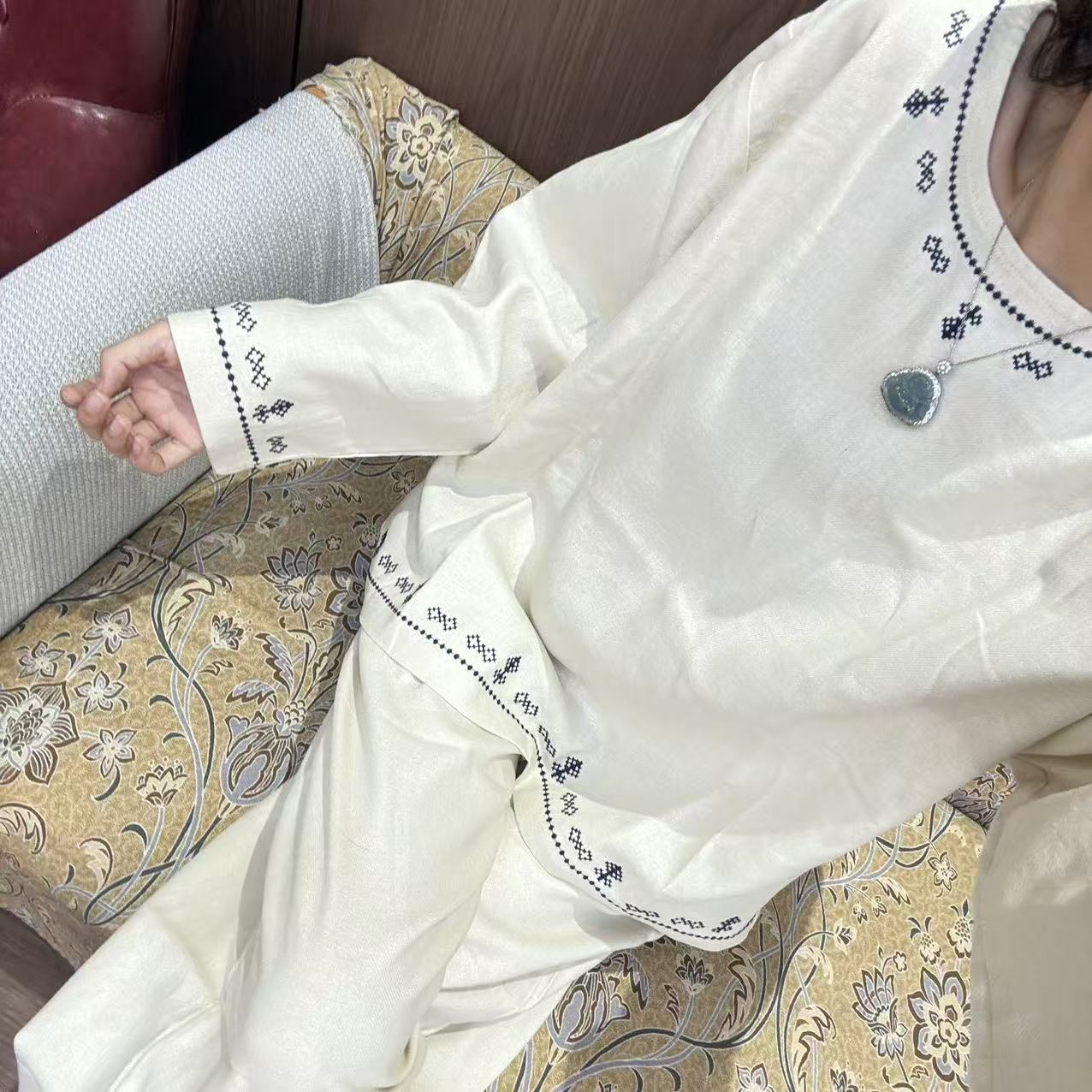 新品汉麻绣影女士套装