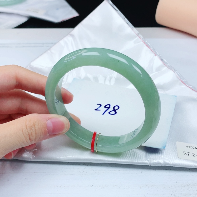 【闪购商品】翡翠手镯未镶嵌缅甸天然a货手镯57+
