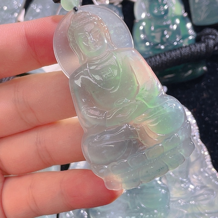 翡翠颈饰未镶嵌57，