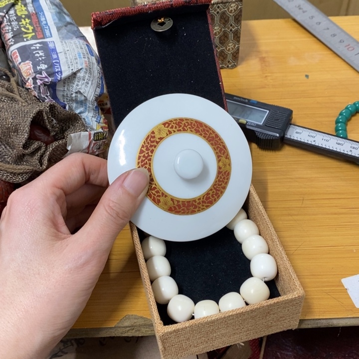 瓷片哈中古工艺品一件