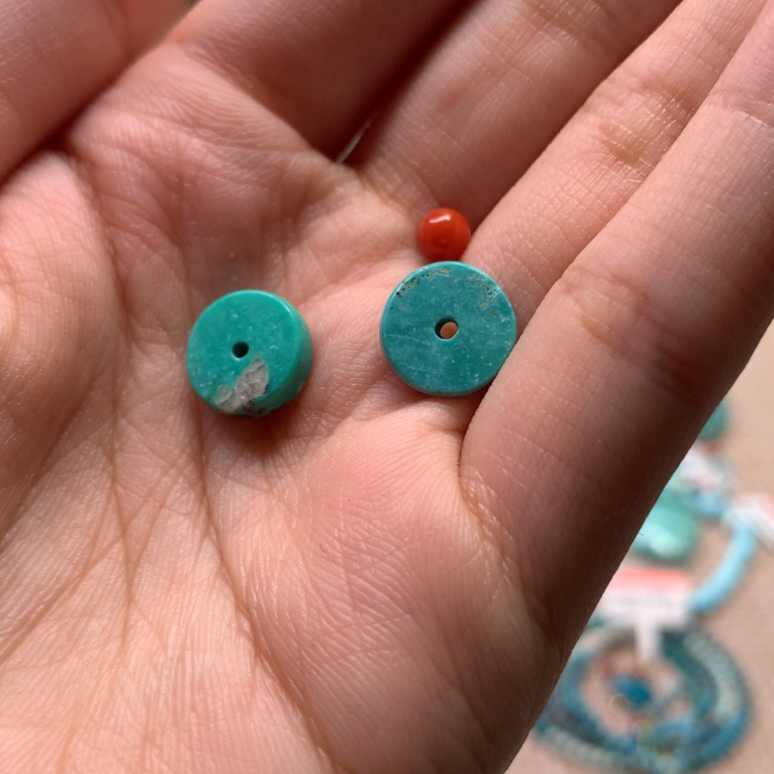 南红玛瑙配饰未镶嵌