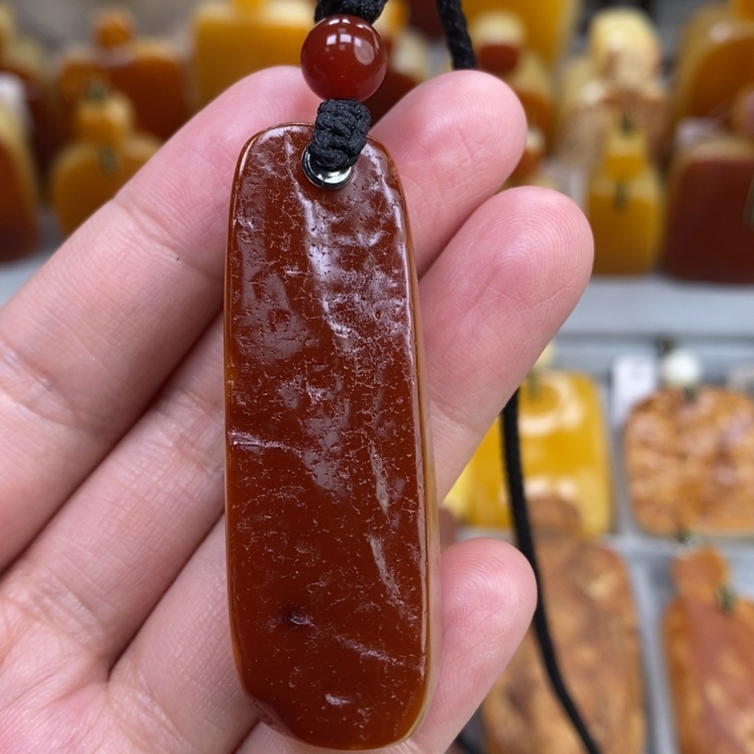 蜜蜡未镶嵌珠宝奇石