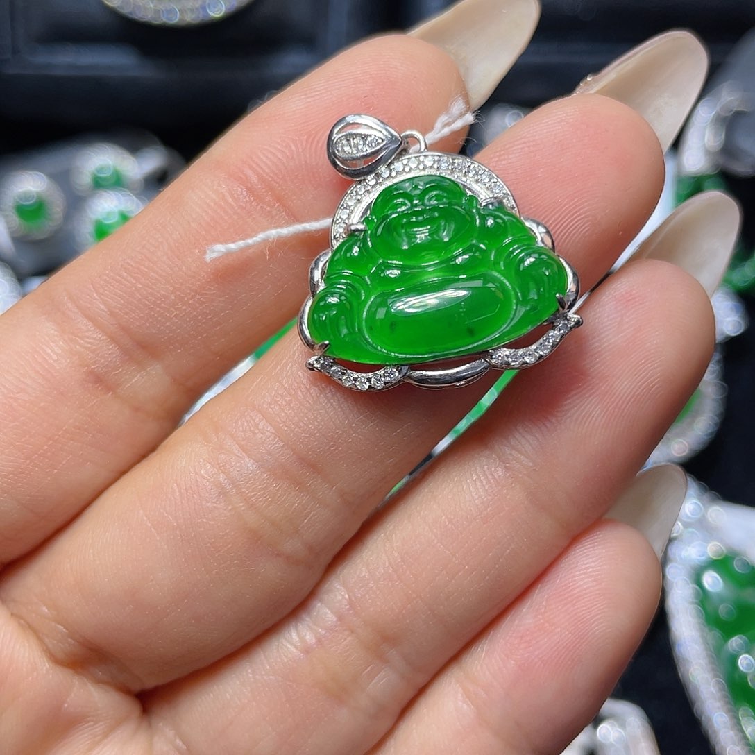 翡翠颈饰银S925镶嵌翡翠