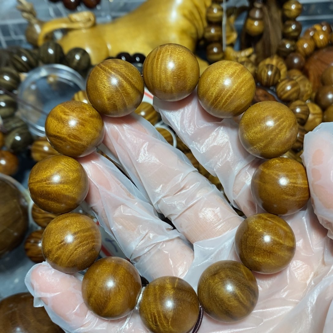 金丝楠木雕工艺品20