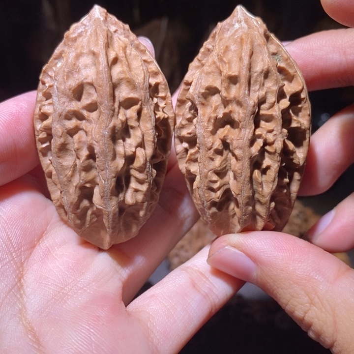 把件文玩核桃东北野生楸子小园191