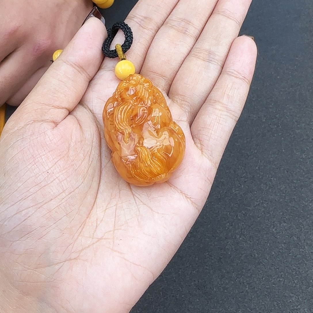 琥珀颈饰未镶嵌吊坠