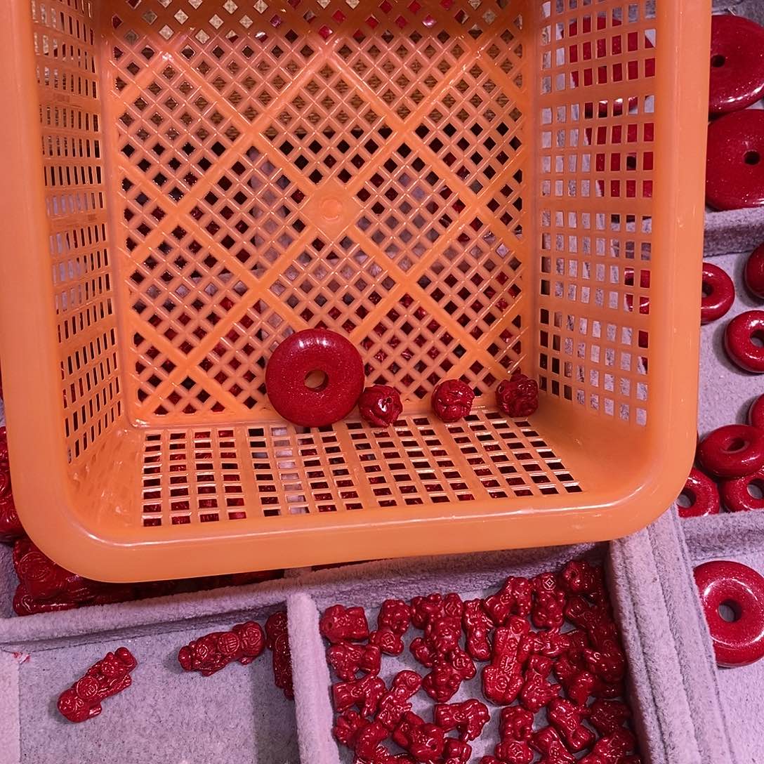 天然辰砂马的钥匙扣