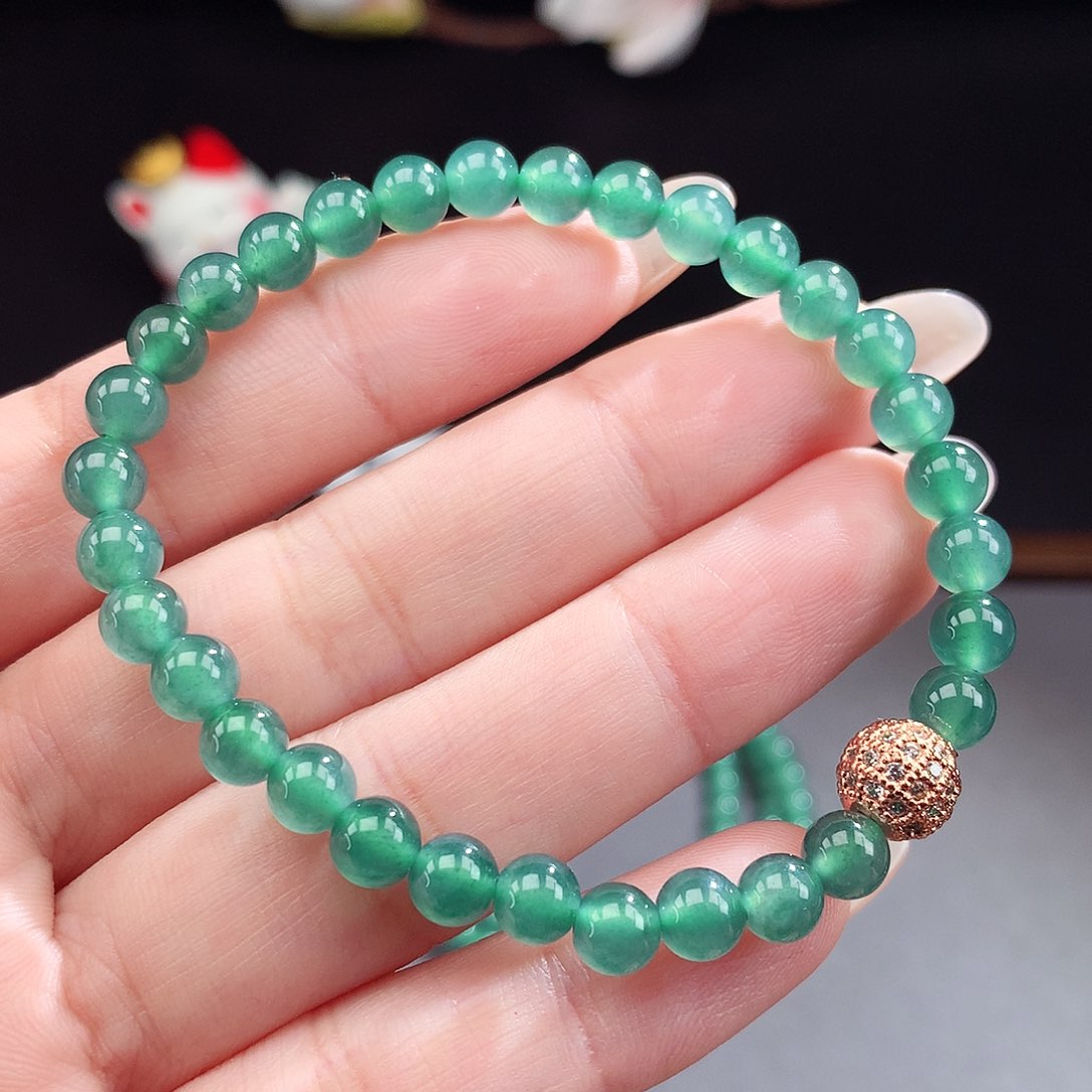 翡翠手镯（圆镯）未镶嵌