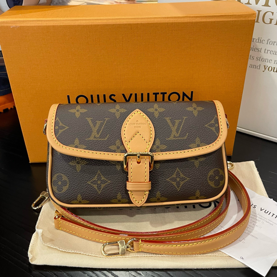 未使用 LouisVuitton/路易威登 新款老花法棍nano/全套